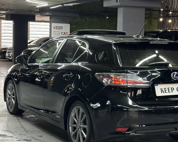 Черный Лексус СТ, объемом двигателя 1.8 л и пробегом 141 тыс. км за 14500 $, фото 12 на Automoto.ua