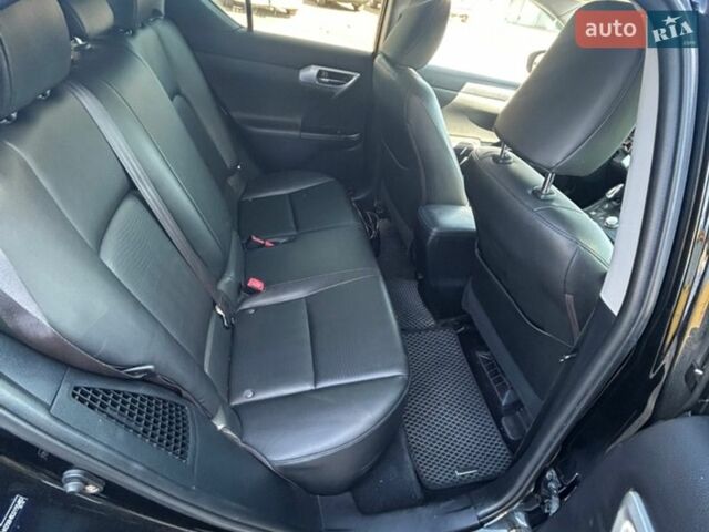 Черный Лексус СТ, объемом двигателя 1.8 л и пробегом 1 тыс. км за 11700 $, фото 9 на Automoto.ua