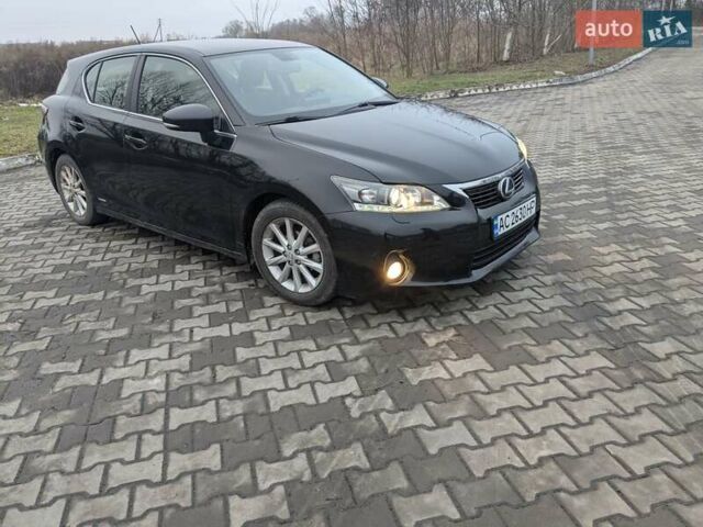 Черный Лексус СТ, объемом двигателя 1.8 л и пробегом 250 тыс. км за 11200 $, фото 1 на Automoto.ua