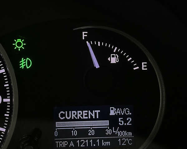 Черный Лексус СТ, объемом двигателя 1.8 л и пробегом 141 тыс. км за 14500 $, фото 30 на Automoto.ua