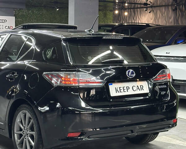 Черный Лексус СТ, объемом двигателя 1.8 л и пробегом 141 тыс. км за 14500 $, фото 14 на Automoto.ua