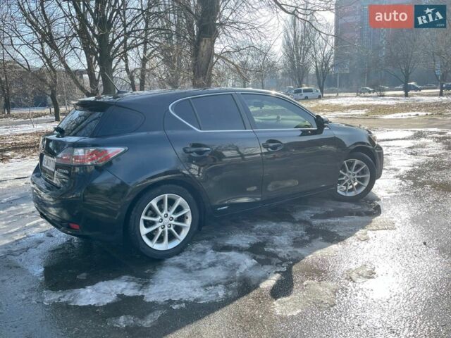 Черный Лексус СТ, объемом двигателя 1.8 л и пробегом 147 тыс. км за 12500 $, фото 3 на Automoto.ua