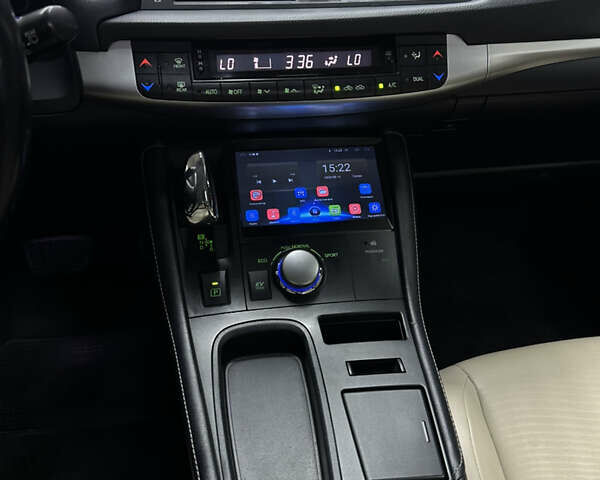 Черный Лексус СТ, объемом двигателя 1.8 л и пробегом 141 тыс. км за 14500 $, фото 24 на Automoto.ua