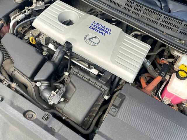 Лексус СТ 2013 в Киеве на Automoto.ua Черный Лексус СТ, объемом двигателя 1.8 л и пробегом 142 тыс. км за 12500 $, фото 7 на Automoto.ua