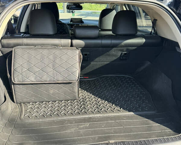 Черный Лексус СТ, объемом двигателя 1.8 л и пробегом 250 тыс. км за 12500 $, фото 11 на Automoto.ua