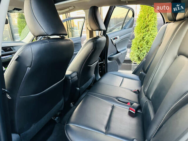 Чорний Лексус СТ, об'ємом двигуна 1.8 л та пробігом 142 тис. км за 14500 $, фото 15 на Automoto.ua