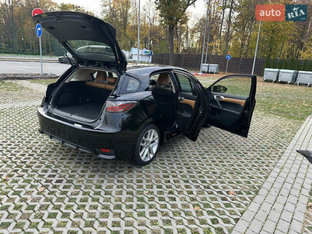Чорний Лексус СТ, об'ємом двигуна 1.8 л та пробігом 80 тис. км за 13200 $, фото 32 на Automoto.ua