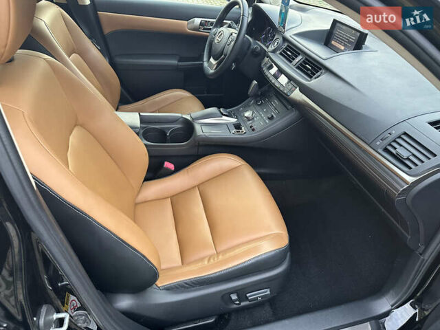 Чорний Лексус СТ, об'ємом двигуна 1.8 л та пробігом 80 тис. км за 13200 $, фото 16 на Automoto.ua