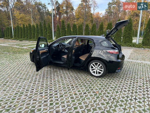 Черный Лексус СТ, объемом двигателя 1.8 л и пробегом 132 тыс. км за 13000 $, фото 30 на Automoto.ua