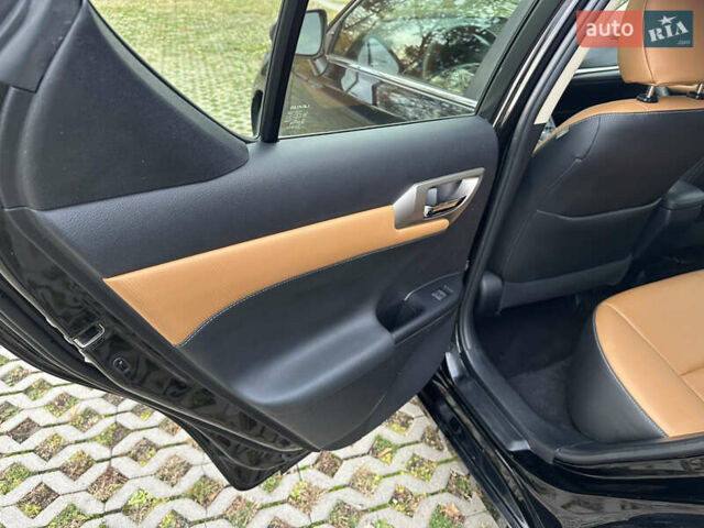 Черный Лексус СТ, объемом двигателя 1.8 л и пробегом 132 тыс. км за 13000 $, фото 13 на Automoto.ua