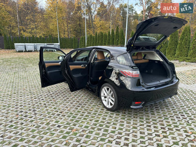 Черный Лексус СТ, объемом двигателя 1.8 л и пробегом 132 тыс. км за 13000 $, фото 31 на Automoto.ua