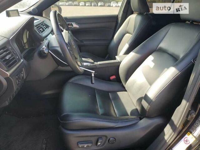 Черный Лексус СТ, объемом двигателя 1.8 л и пробегом 164 тыс. км за 2800 $, фото 8 на Automoto.ua