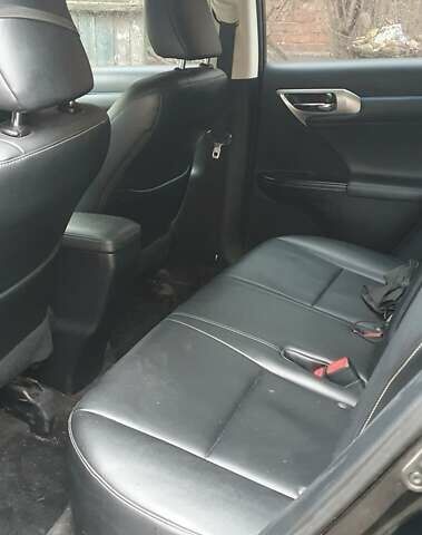 Чорний Лексус СТ, об'ємом двигуна 1.8 л та пробігом 170 тис. км за 11900 $, фото 6 на Automoto.ua