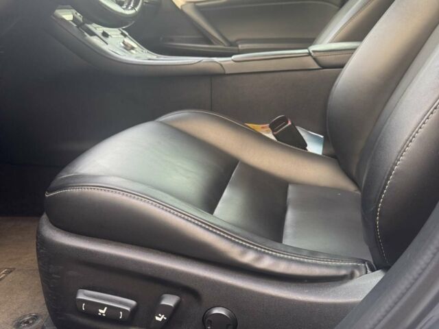 Чорний Лексус СТ, об'ємом двигуна 1.8 л та пробігом 135 тис. км за 14500 $, фото 13 на Automoto.ua