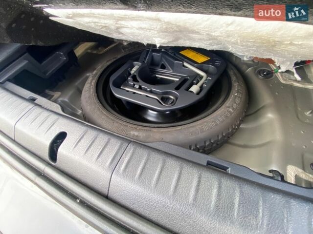 Черный Лексус СТ, объемом двигателя 1.8 л и пробегом 118 тыс. км за 13999 $, фото 7 на Automoto.ua