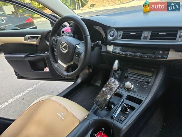Чорний Лексус СТ, об'ємом двигуна 1.8 л та пробігом 143 тис. км за 14999 $, фото 11 на Automoto.ua