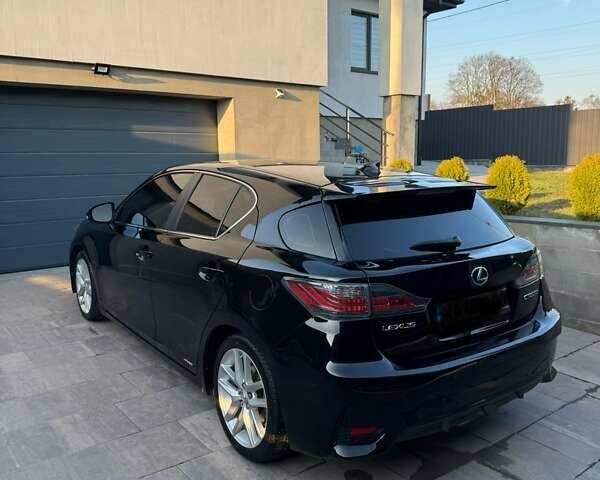 Черный Лексус СТ, объемом двигателя 1.8 л и пробегом 130 тыс. км за 14999 $, фото 1 на Automoto.ua