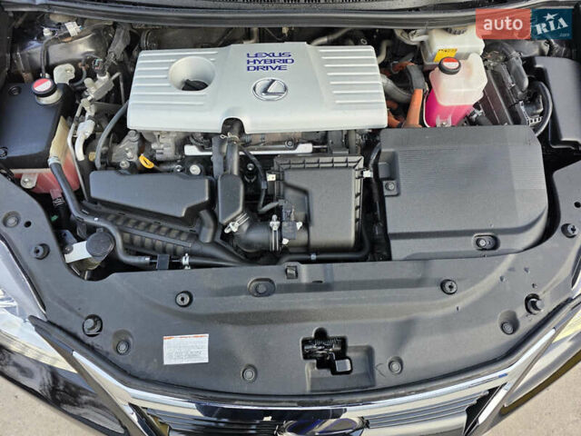Чорний Лексус СТ, об'ємом двигуна 0 л та пробігом 218 тис. км за 15499 $, фото 12 на Automoto.ua