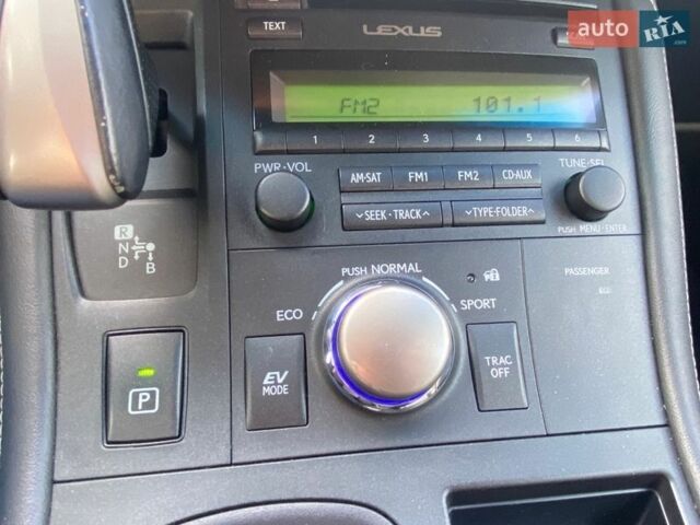 Черный Лексус СТ, объемом двигателя 1.8 л и пробегом 118 тыс. км за 13999 $, фото 17 на Automoto.ua