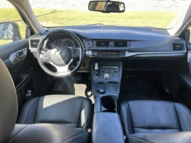 Чорний Лексус СТ, об'ємом двигуна 1.8 л та пробігом 109 тис. км за 9950 $, фото 9 на Automoto.ua