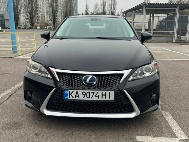 Черный Лексус СТ, объемом двигателя 1.8 л и пробегом 66 тыс. км за 15000 $, фото 2 на Automoto.ua