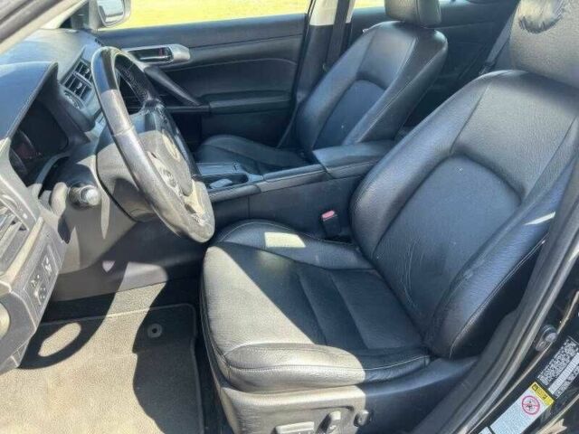 Чорний Лексус СТ, об'ємом двигуна 1.8 л та пробігом 109 тис. км за 9950 $, фото 5 на Automoto.ua