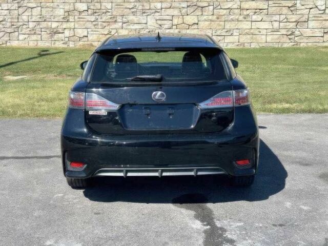 Чорний Лексус СТ, об'ємом двигуна 1.8 л та пробігом 109 тис. км за 9950 $, фото 2 на Automoto.ua