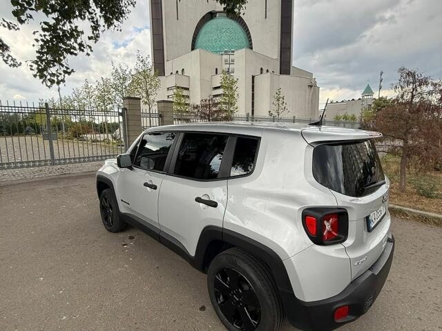Чорний Лексус СТ, об'ємом двигуна 1.8 л та пробігом 77 тис. км за 4859 $, фото 1 на Automoto.ua