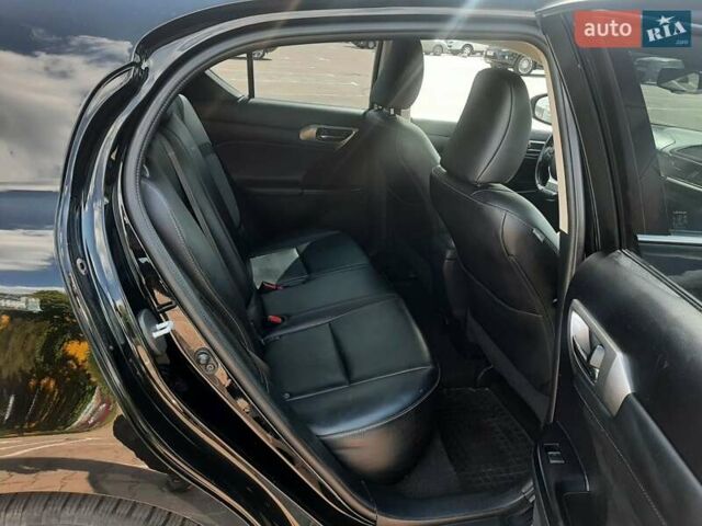 Чорний Лексус СТ, об'ємом двигуна 1.8 л та пробігом 200 тис. км за 17500 $, фото 20 на Automoto.ua