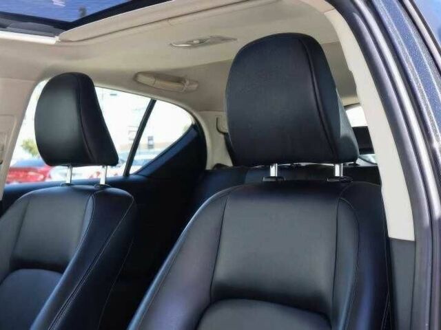 Чорний Лексус СТ, об'ємом двигуна 1.8 л та пробігом 89 тис. км за 6000 $, фото 11 на Automoto.ua