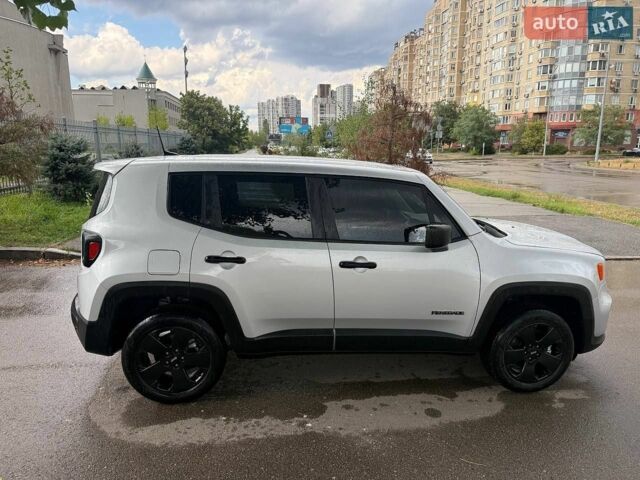 Чорний Лексус СТ, об'ємом двигуна 1.8 л та пробігом 77 тис. км за 4859 $, фото 5 на Automoto.ua