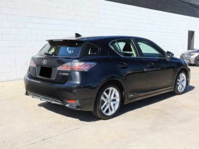 Чорний Лексус СТ, об'ємом двигуна 1.8 л та пробігом 89 тис. км за 6000 $, фото 4 на Automoto.ua