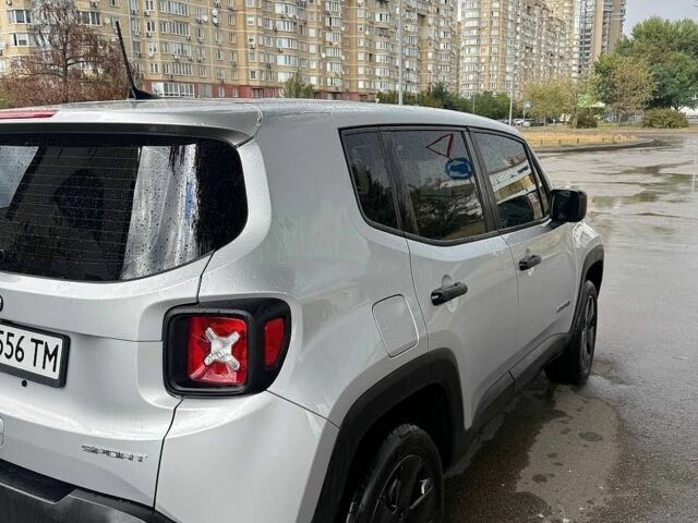 Чорний Лексус СТ, об'ємом двигуна 1.8 л та пробігом 77 тис. км за 4859 $, фото 4 на Automoto.ua
