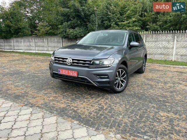 Черный Лексус СТ, объемом двигателя 1.8 л и пробегом 77 тыс. км за 4868 $, фото 9 на Automoto.ua