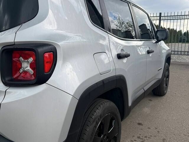 Чорний Лексус СТ, об'ємом двигуна 1.8 л та пробігом 77 тис. км за 4859 $, фото 7 на Automoto.ua