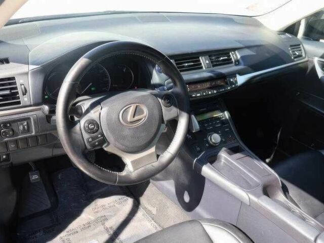 Чорний Лексус СТ, об'ємом двигуна 1.8 л та пробігом 89 тис. км за 6000 $, фото 9 на Automoto.ua