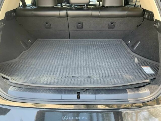 Черный Лексус СТ, объемом двигателя 1.8 л и пробегом 51 тыс. км за 8000 $, фото 11 на Automoto.ua