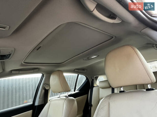 Лексус СТ 2011 в Луцке на Automoto.ua Фиолетовый Лексус СТ, объемом двигателя 1.8 л и пробегом 217 тыс. км за 12499 $, фото 42 на Automoto.ua