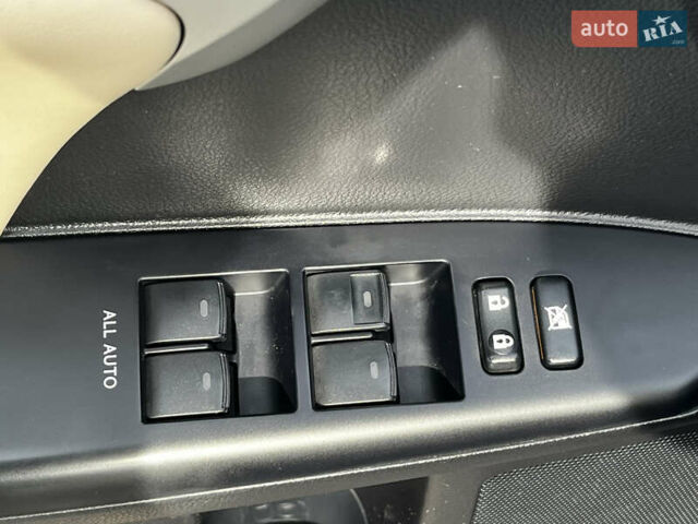 Фіолетовий Лексус СТ, об'ємом двигуна 1.8 л та пробігом 217 тис. км за 12499 $, фото 23 на Automoto.ua