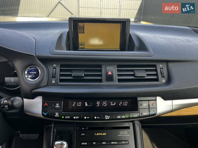 Фіолетовий Лексус СТ, об'ємом двигуна 1.8 л та пробігом 217 тис. км за 12499 $, фото 35 на Automoto.ua