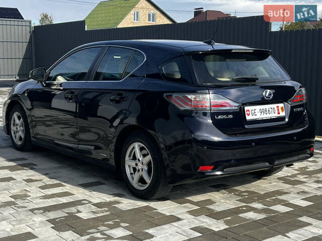 Лексус СТ 2011 в Луцке на Automoto.ua Фиолетовый Лексус СТ, объемом двигателя 1.8 л и пробегом 217 тыс. км за 12899 $, фото 3 на Automoto.ua