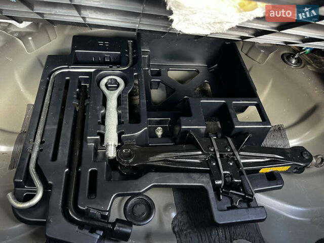 Лексус СТ 2011 в Луцке на Automoto.ua Фиолетовый Лексус СТ, объемом двигателя 1.8 л и пробегом 217 тыс. км за 12499 $, фото 56 на Automoto.ua