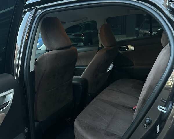 Коричневий Лексус СТ, об'ємом двигуна 1.8 л та пробігом 175 тис. км за 14499 $, фото 4 на Automoto.ua