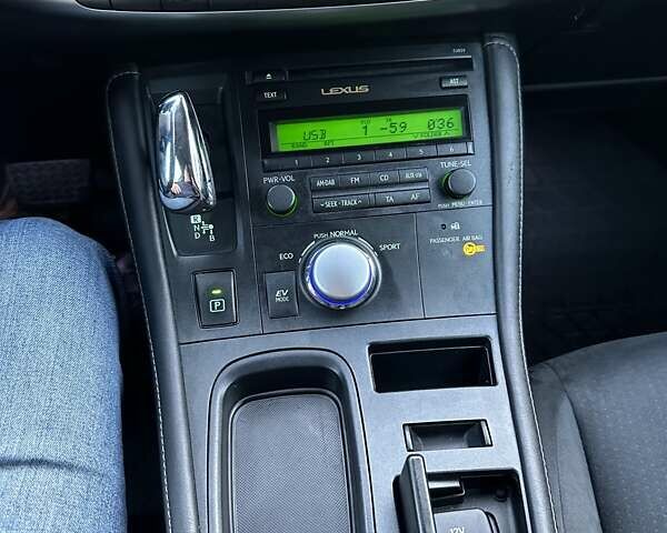 Коричневый Лексус СТ, объемом двигателя 1.8 л и пробегом 189 тыс. км за 13000 $, фото 12 на Automoto.ua