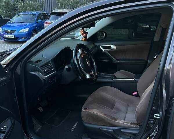 Коричневий Лексус СТ, об'ємом двигуна 1.8 л та пробігом 175 тис. км за 14499 $, фото 12 на Automoto.ua