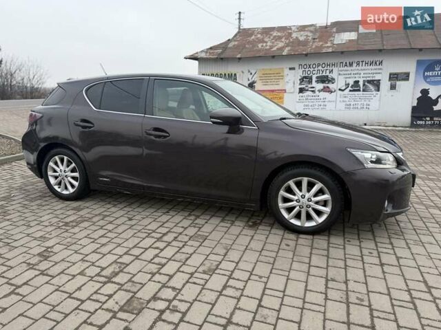 Коричневий Лексус СТ, об'ємом двигуна 1.8 л та пробігом 195 тис. км за 9300 $, фото 8 на Automoto.ua