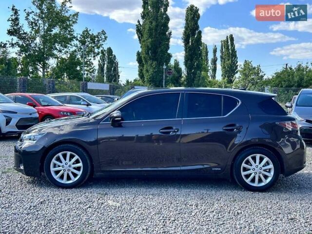 Коричневий Лексус СТ, об'ємом двигуна 1.8 л та пробігом 185 тис. км за 11800 $, фото 7 на Automoto.ua