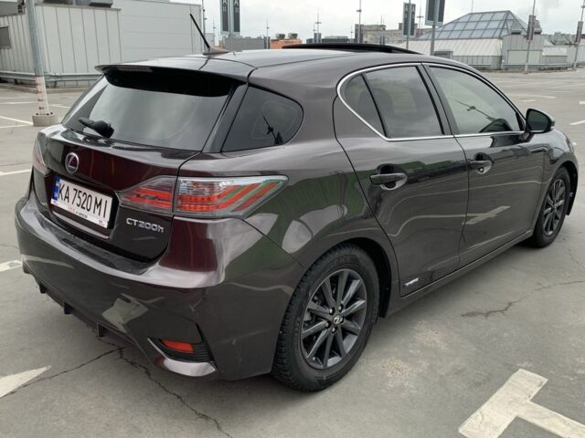 Коричневий Лексус СТ, об'ємом двигуна 1.8 л та пробігом 210 тис. км за 10900 $, фото 3 на Automoto.ua