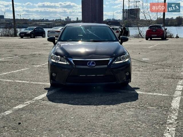 Коричневый Лексус СТ, объемом двигателя 1.8 л и пробегом 165 тыс. км за 14700 $, фото 2 на Automoto.ua