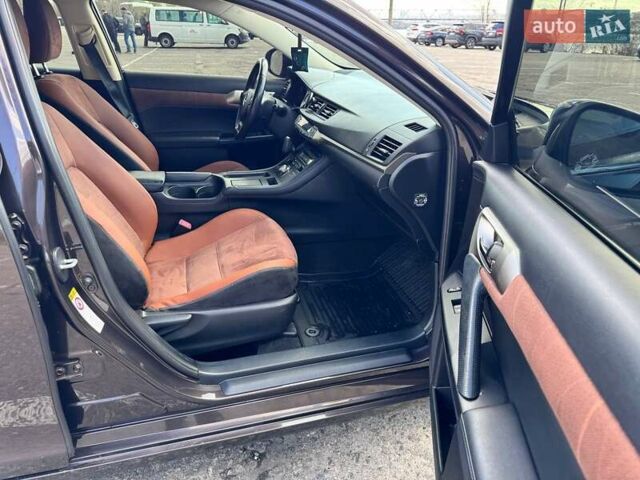 Коричневый Лексус СТ, объемом двигателя 1.8 л и пробегом 165 тыс. км за 14700 $, фото 12 на Automoto.ua